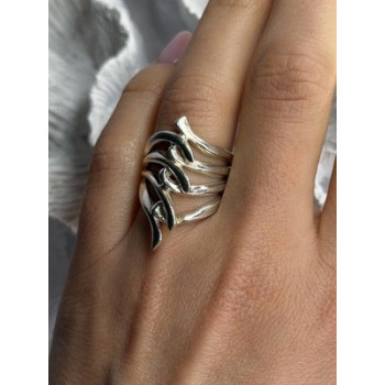 Unique Design 925 Sterling Silver Ring Size 7