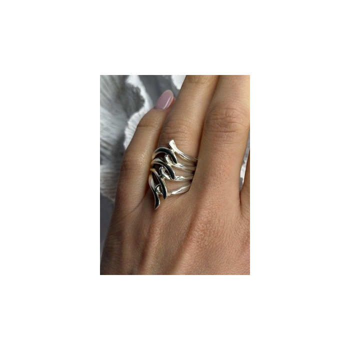 Unique Design 925 Sterling Silver Ring Size 7