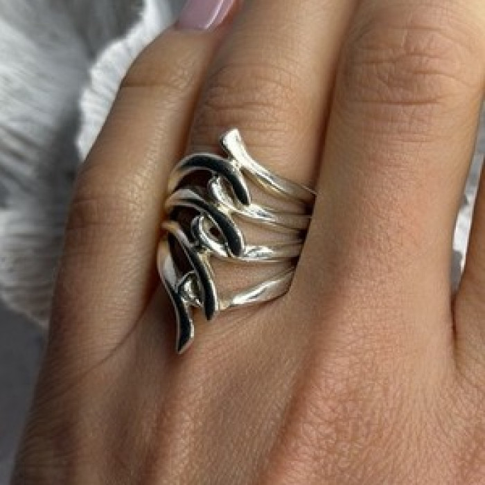 Unique Design 925 Sterling Silver Ring Size 7