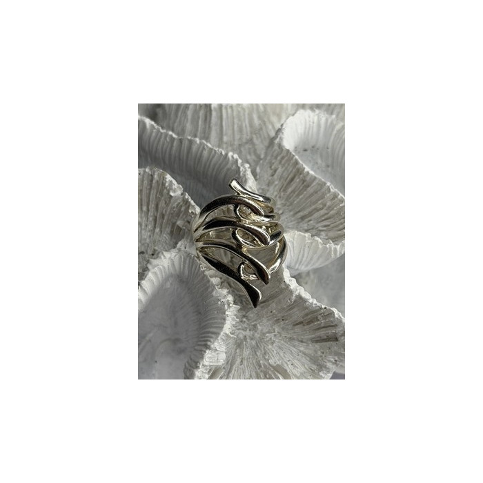 Unique Design 925 Sterling Silver Ring Size 7