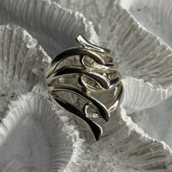 Unique Design 925 Sterling Silver Ring Size 7