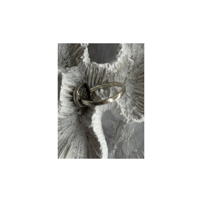 Unique Design 925 Sterling Silver Cz Ring Size 8