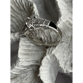 Beautiful Shiny 925 Sterling Silver Cz Ring Size 10