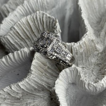 Beautiful Shiny 925 Sterling Silver Cz Ring Size 10