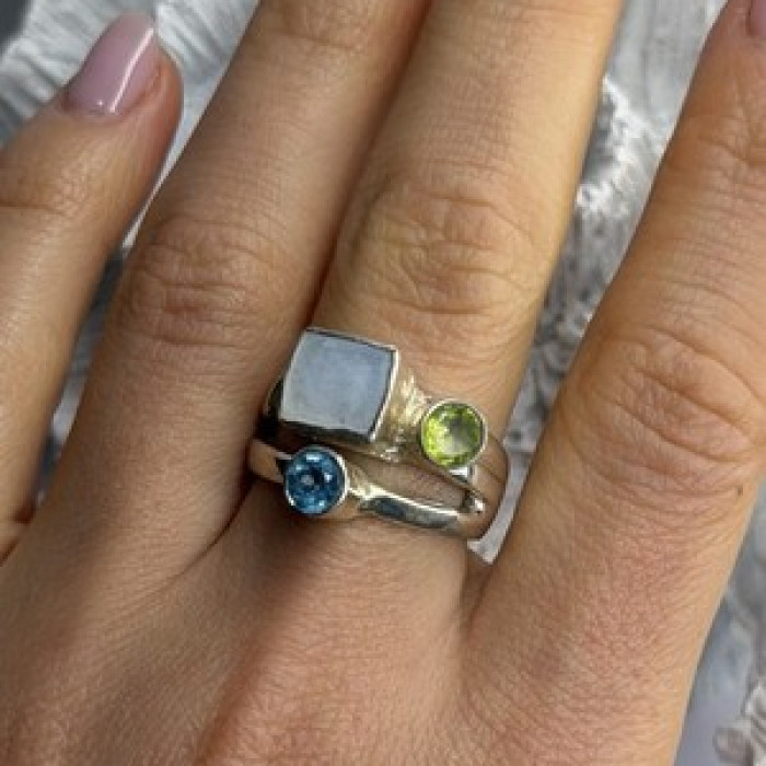 925 Sterling Silver Abalone &Peridot & Topaz Ring Size 8