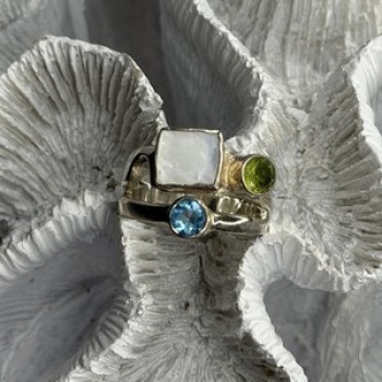 925 Sterling Silver Abalone &Peridot & Topaz Ring Size 8