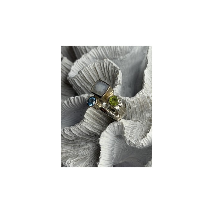 925 Sterling Silver Abalone &Peridot & Topaz Ring Size 8