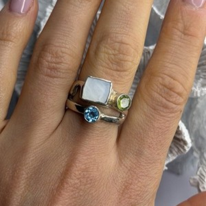 925 Sterling Silver Abalone &Peridot & Topaz Ring Size 8