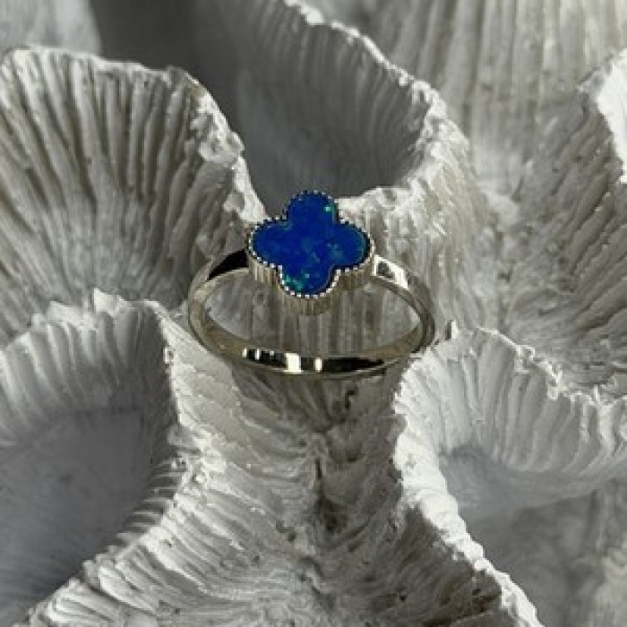 Clover 925 Sterling Silver Blue Simulated Opal Ring Size 7
