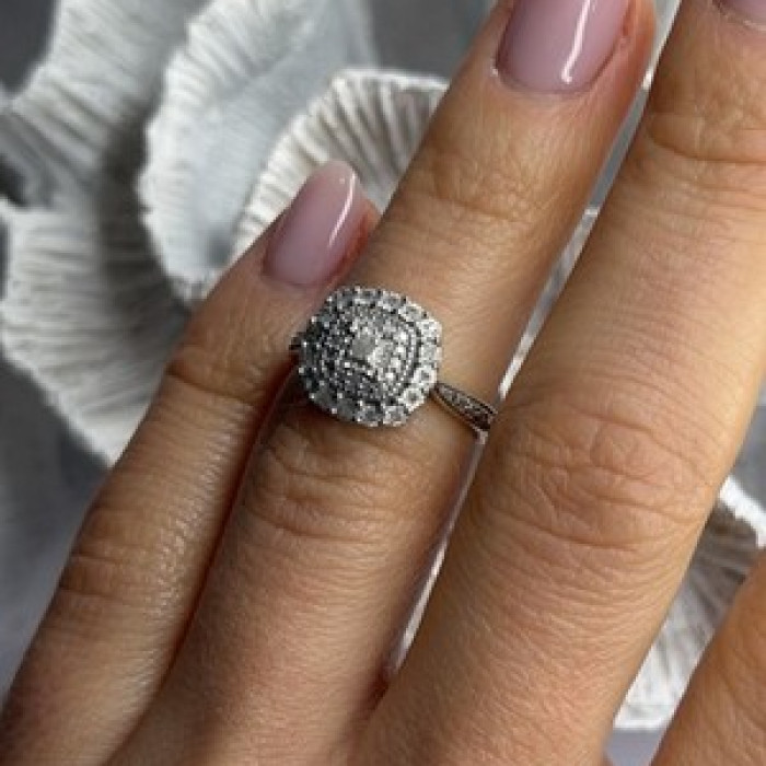 925 Sterling Silver White Topaz Ring Size 5