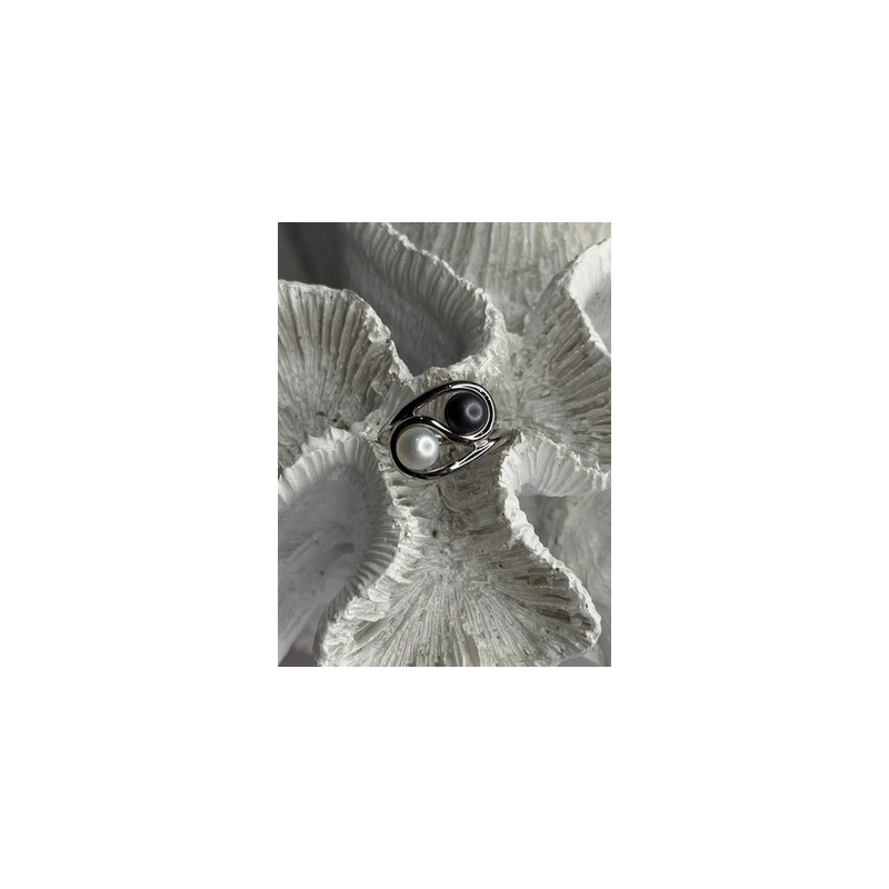 925 Sterling Silver White & Black Pearls Ring Size 6