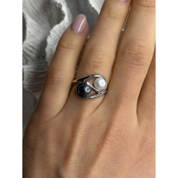 925 Sterling Silver White & Black Pearls Ring Size 6