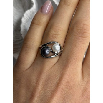 925 Sterling Silver White & Black Pearls Ring Size 6