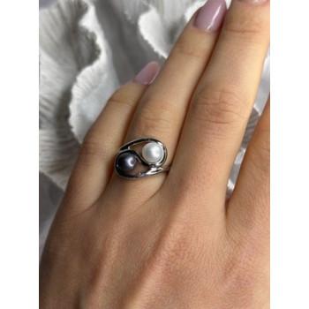 925 Sterling Silver White & Black Pearls Ring Size 6