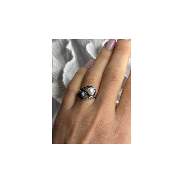 925 Sterling Silver White & Black Pearls Ring Size 6