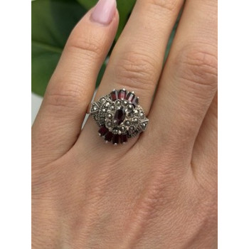 925 Sterling Silver Garnet & Marcasite Ring Size 6.5