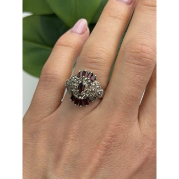 925 Sterling Silver Garnet & Marcasite Ring Size 6.5
