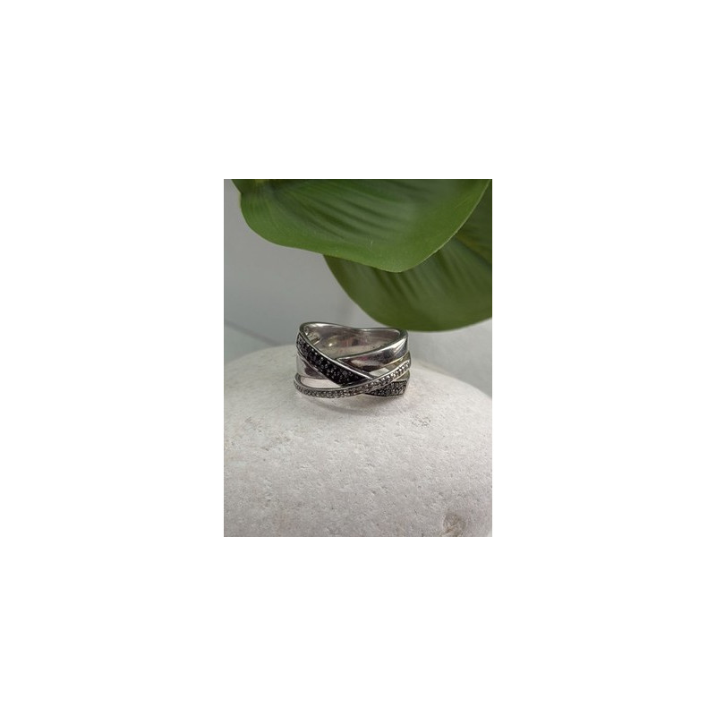925 Sterling Silver Black & White Spinel Ring Size 6