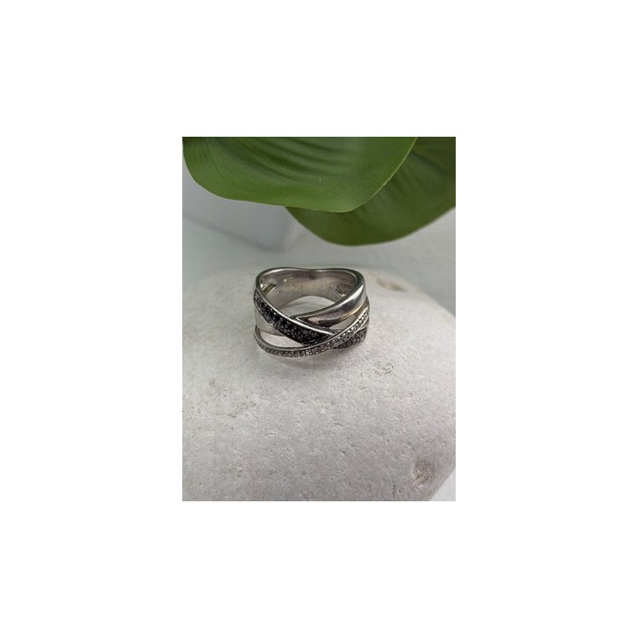 925 Sterling Silver Black & White Spinel Ring Size 6