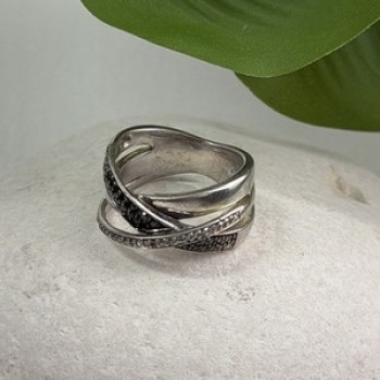 925 Sterling Silver Black & White Spinel Ring Size 6