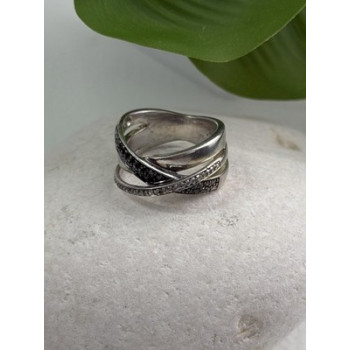 925 Sterling Silver Black & White Spinel Ring Size 6