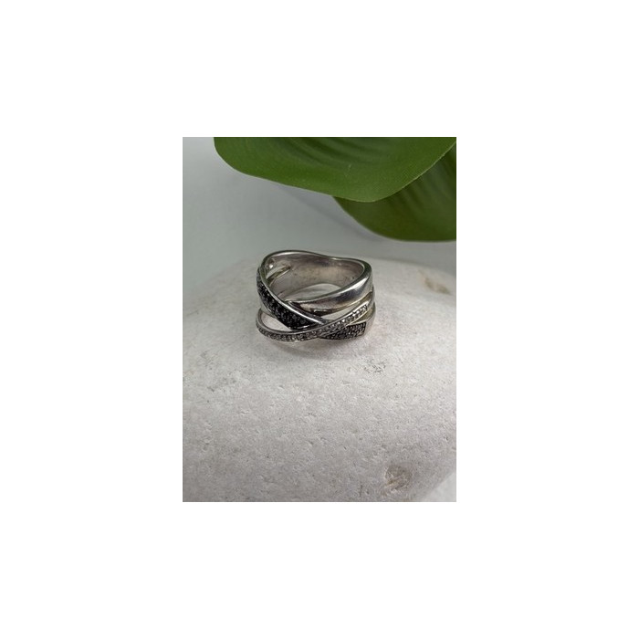 925 Sterling Silver Black & White Spinel Ring Size 6