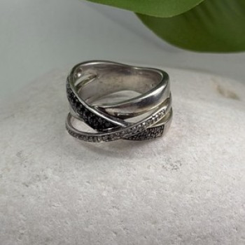 925 Sterling Silver Black & White Spinel Ring Size 6