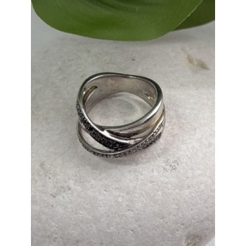 925 Sterling Silver Black & White Spinel Ring Size 6