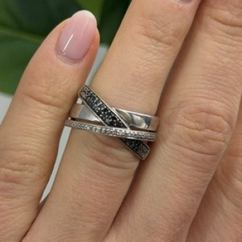 925 Sterling Silver Black & White Spinel Ring Size 6