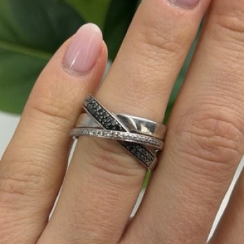 925 Sterling Silver Black & White Spinel Ring Size 6