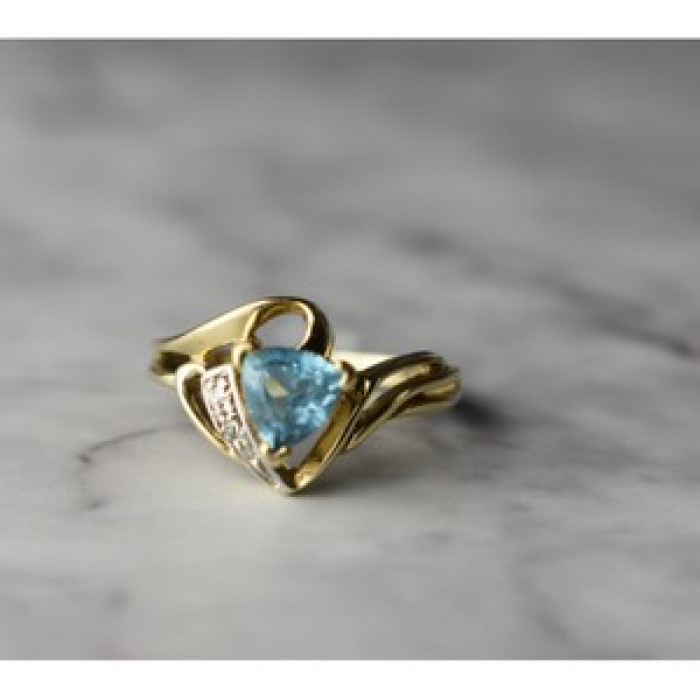 10K Yellow Gold Topaz & Diamonds Ring Size 6.75