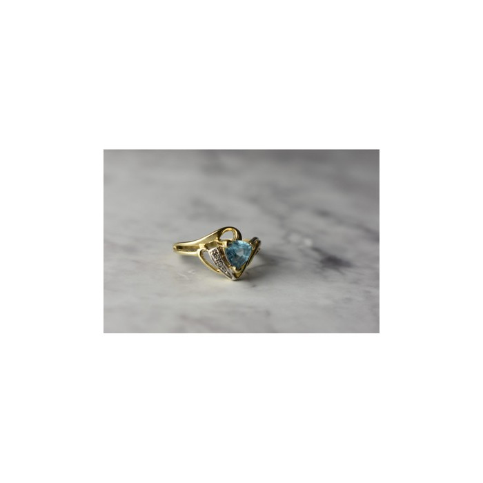 10K YELLOW GOLD TOPAZ & DIAMONDS RING SIZE 6.75