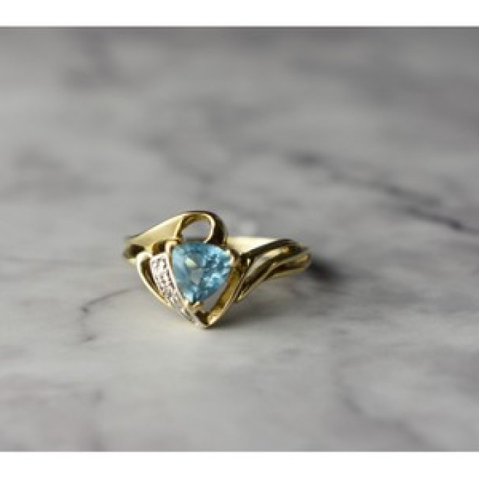 10K Yellow Gold Topaz & Diamonds Ring Size 6.75