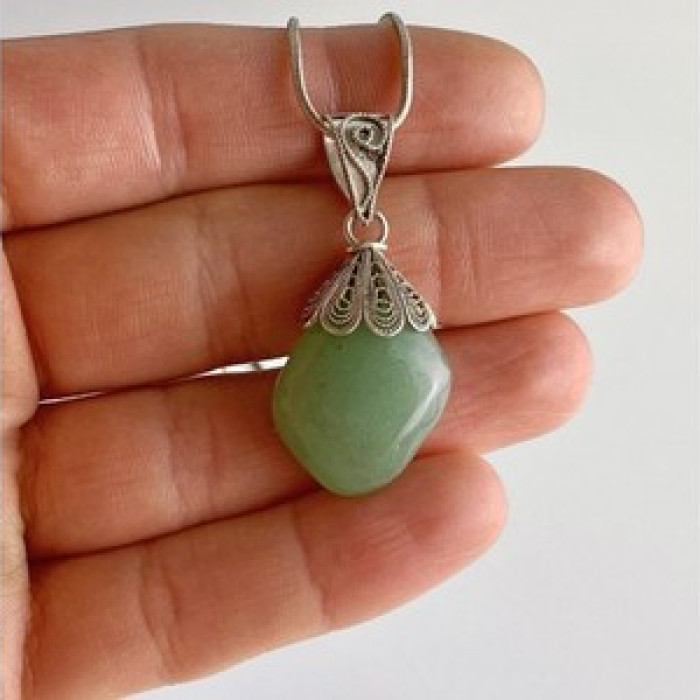 Vintage 925 Sterling Silver Green Jade 