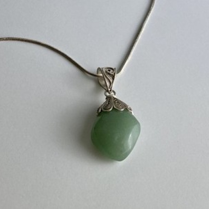 Vintage 925 Sterling Silver Green Jade 