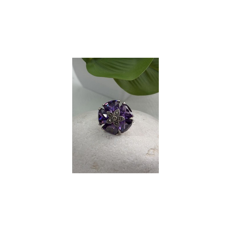 925 Sterling Silver Amethyst & Marcasite Flower Ring Size 7.5