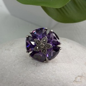 925 Sterling Silver Amethyst & Marcasite Flower Ring Size 7.5