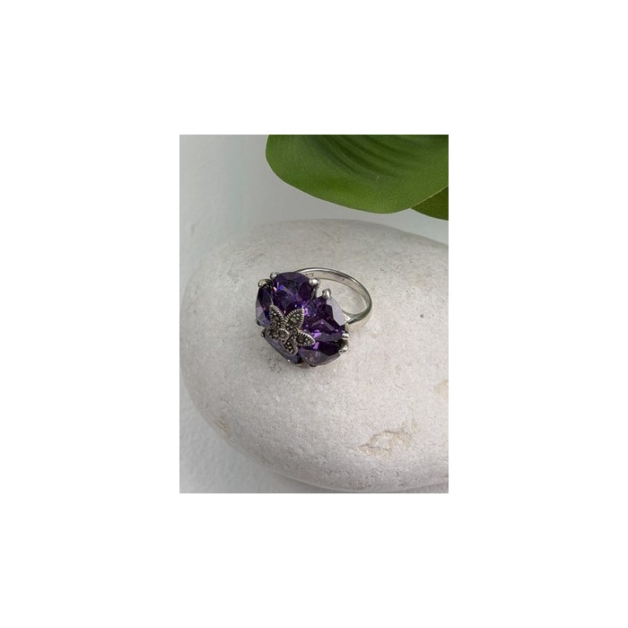 925 Sterling Silver Amethyst & Marcasite Flower Ring Size 7.5