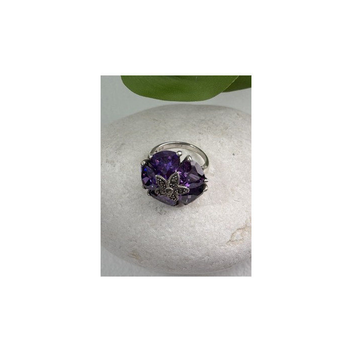 925 Sterling Silver Amethyst & Marcasite Flower Ring Size 7.5