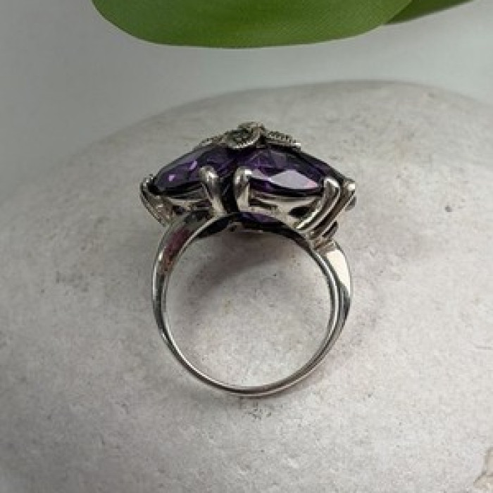 925 Sterling Silver Amethyst & Marcasite Flower Ring Size 7.5