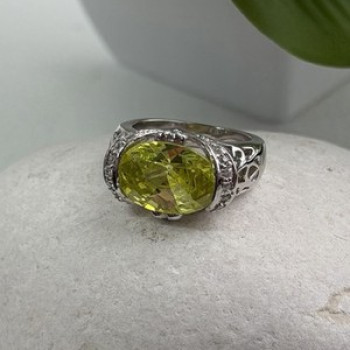 Shiny 925 Sterling Silver Cz Ring Size 7