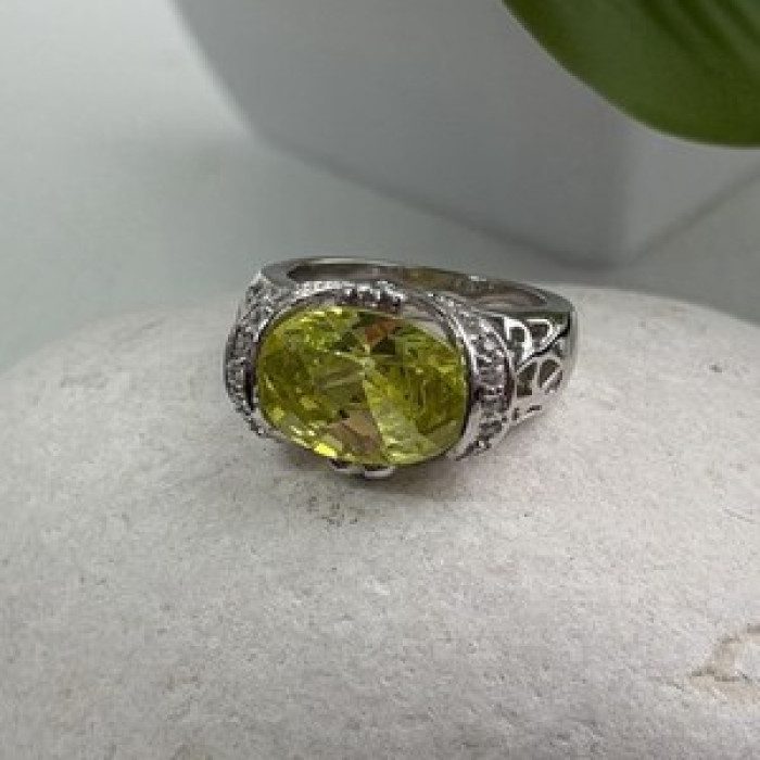 Shiny 925 Sterling Silver Cz Ring Size 7