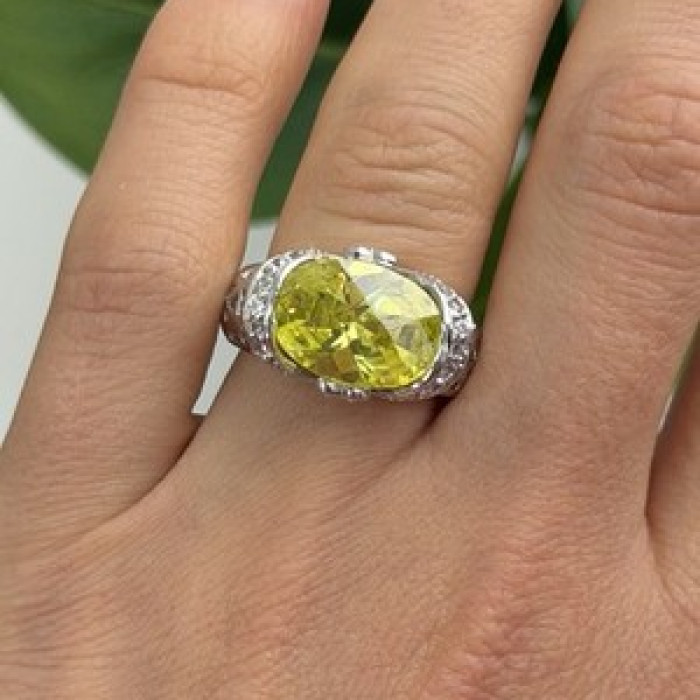 Shiny 925 Sterling Silver Cz Ring Size 7