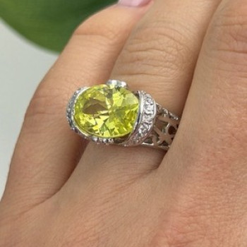 Shiny 925 Sterling Silver Cz Ring Size 7