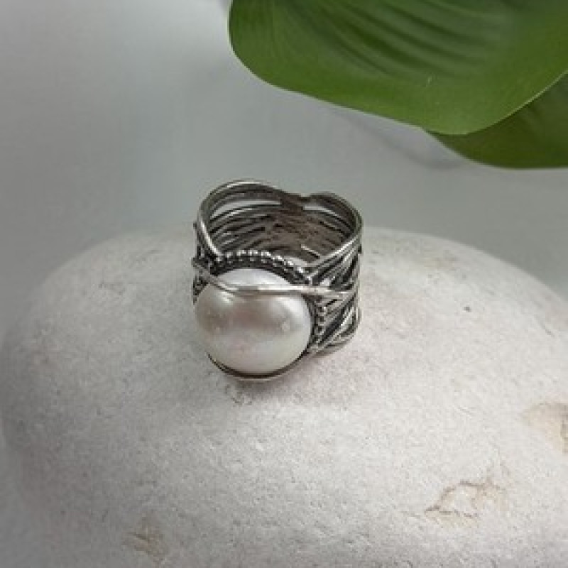 Vintage 925 Sterling Silver Pearl Ring Size 4