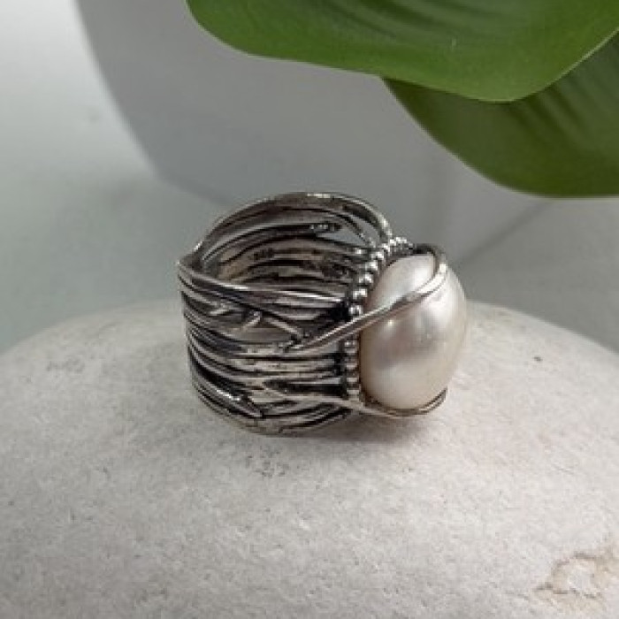 Vintage 925 Sterling Silver Pearl Ring Size 4