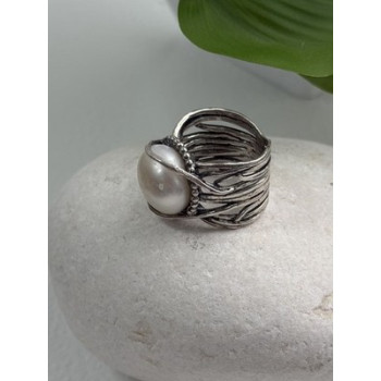 Vintage 925 Sterling Silver Pearl Ring Size 4