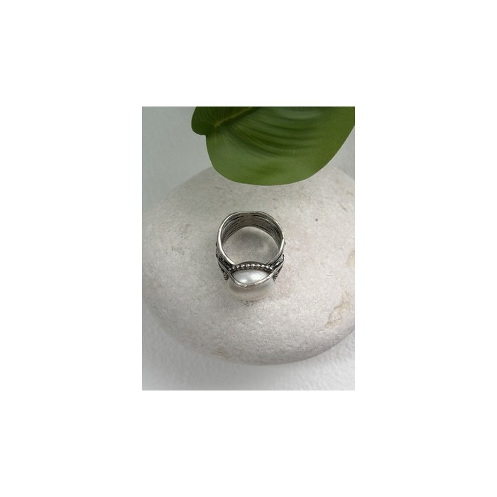 Vintage 925 Sterling Silver Pearl Ring Size 4