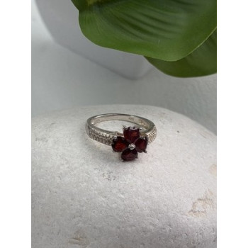 925 Sterling Silver Garnet Heart Flower Ring Size 7.5