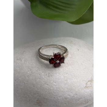 925 Sterling Silver Garnet Heart Flower Ring Size 7.5